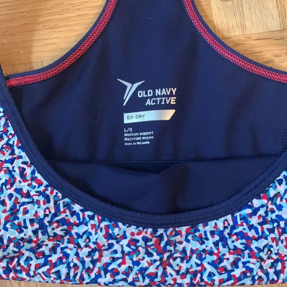 Old navy pattered go dry sports bra - Picture 2 of 3